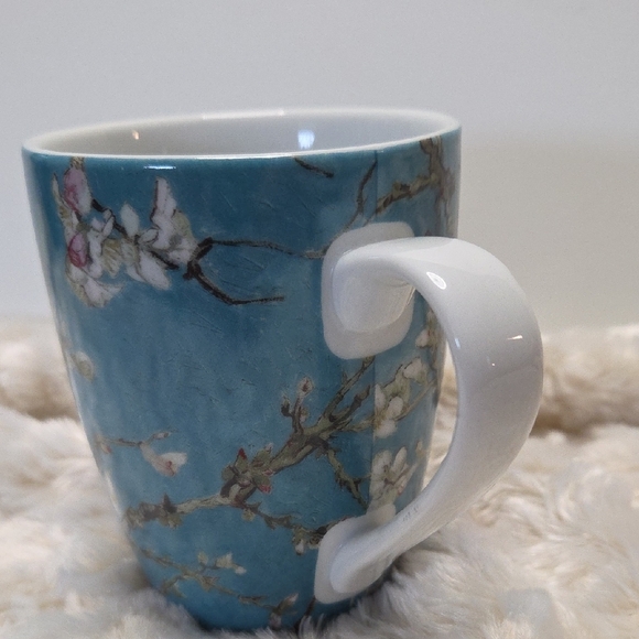Van Gogh Elegant Blossom Ceramic Mug in Blue and White - Picture 7 of 7